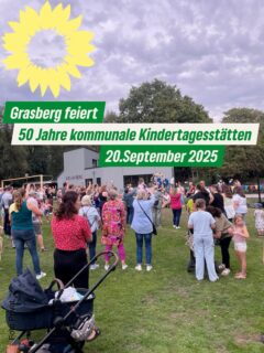 🌈 Wir feiern 50 Jahre kommunale Betreuung in Grasberg! 🎉

Am Samstag, den 20.09.2025 luden unsere  kommunalen KiTas zu einem bunten Fest ein – unter dem Motto „Ein halbes Jahrhundert voller Freude, Lernen und gemeinsamer Erinnerung!“ 🎈

Um 15:00 Uhr ging es los an der neuen „KiTa am Berg“. 

Bei strahlendem Sonnenschein erwartete die zahlreichen Familien und Gäste ein spannendes und musikalisches Programm, welches zum Mitmachen einludt. 🎶❤️

Die neuen Räumlichkeiten auch in der KiTa an der Wörpe konnten in Ruhe erkundet werden, und es gab tolle Aktionen.🌟

Ein großes Dankeschön an die engagierten pädagogischen Fachkräfte, die das alles möglich machten und auch uns begleitet haben. 
Und natürlich auch an Ehemalige, mit denen wir schöne Erinnerungen teilen konnten. 

Gemeinsam feierten wir die wertvollen Betreuungsangebote und die Begegnungen, die unsere Grasberger Gemeinschaft seit einigen Generationen so besonders machen! 

Die Verwaltung und die kommunale Politik sorgen dafür, dass auch in Zukunft ausreichend KiTa-Plätze und Fachkräfte vorhanden sind. 

Ein gutes Gefühl, dass wir den Bedarfen hier gerecht werden und somit die beste Betreuung für unsere Kleinsten gemeinsam sicherstellen!👶

Auf viele weitere Jahre voller Freude und gemeinsamer Erlebnisse in unserem auch für Familien attraktiven Grasberg! 

#Kita  #zukunftgestalten #gemeinsamfürgrasberg #grasberg #niedersachsen #kommunalepflichtaufgaben