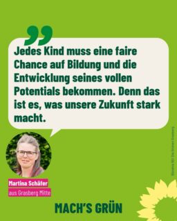 Unser Listenplatz 14:
Martina Schäfer, 
Jahrgang 1976, 
lebt im Ortskern und arbeitet gerne als Schulassistenz.
🌻
Martina trefft ihr in Grasberg oft bei der evangelischen Kirche, wo sie sich gerne auch engagiert. 
Zu Weihnachten gerne auch mal mit der Gitarre, 
oder auf einen Met im Mittelalterzelt. 
Wo sie mit wenigen Mitteln und viel Liebe eine andere Welt für und Orte der Begegnung uns erschafft. 
Musik verbindet und gehört für sie oft dazu. 
🌻
Schon immer ist es ihr ein Anliegen sich für die Förderung von Grasberger Kindern und Jugendlichen einzusetzen. 
Sie macht das mit viel Zeit und entwickelt immer wieder neue spannende Ideen, die sie dann zusammen mit allen, die Interesse haben auch verwirklicht. 
Sie unterstützt und stärkt gerne andere Menschen, das kann sie, weil sie stark ist! 
🌻
Wusstest du dass sie inzwischen genau dafür sogar einen eigenen Verein gegründet hat? 
Es ist der Verein Drachenblut e.V….
🌻
Dort und in der Kommunalpolitik ist ihr wichtig:
„Jedes Kind muss eine faire Chance auf Bildung und die Entwicklung seines vollen Potentials bekommen. Denn das ist es, was unsere Zukunft stark macht“ 
Martina macht’s grün und würde gerne dafür sorgen, dass mehr Frauen im Gemeinderat aktiv sind. 
Deswegen kandidiert sie auf unserer Grünen Liste. 
Und Ihr habt die Wahl! 
🌻
#grünegrasberg
#frauen
#kinder 
#jugend
#machsgrün