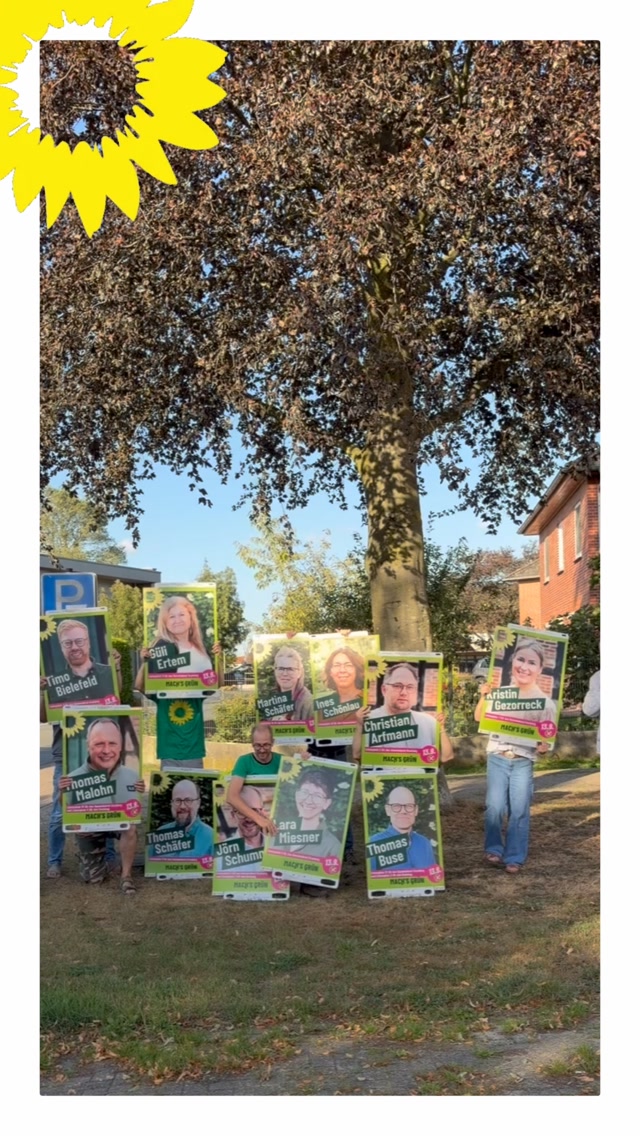 „gemeinsam für Grasberg!“unser Motto, welches wir gemeinsam mit und für Euch leben. 
🌻
Wir sind stolz darauf, dass wir alle zusammen  für grüne Politik und echte Vielfalt in Grasberg stehen. Und dass dieser Wahlkampf auch zusammen mit dem ganzen Ortsverband gewuppt wird!
💪🏼
Wir verstellen uns nicht, spülen nichts weich, bleiben menschlich und ehrlich. 
🌻
Märchen sind nicht unser Ding, auch nicht vor der Kommunalwahl! 
🤝
Mit uns bekommt ihr Menschen, die Lust auf Eure Themen, dieRealität und gute Arbeit in der Kommunalpolitik haben. 
🌻Gerne haben wir Grasberg mit unserer Plakataktion gestern ein bisschen bunter gemacht…denn Demokratie ist bunt und soll es auch bleiben…Wir haben noch so einiges vorbereite für Euch..jetzt geht’s endlich los und wir freuen uns richtig, Euch  in den nächsten Tagen zu mal wieder treffen 🤝🌻💚
#grünegrasberg 
#grasberg 
#gemeinsamfürgrasberg 
#demokratie 
#zusammensindwirstark